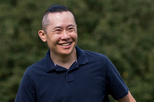 Head and shoulders shot of Francis Wu